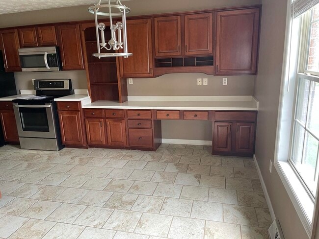 Photo - 1024 Heathcliff Dr