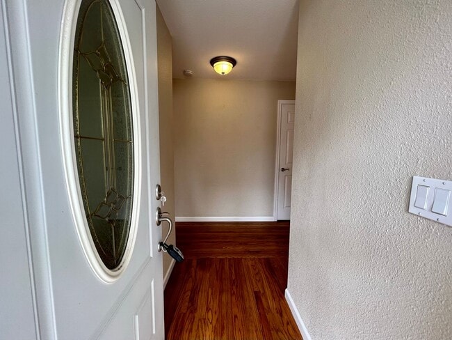 Photo - Spacious 4-Bed / 2-Bath Rancher near Linda Mar Beach