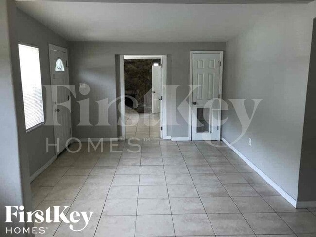 Photo - 9242 82nd Way N