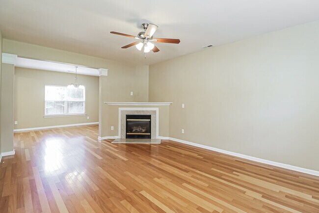 Photo - 1530 Ladora Dr