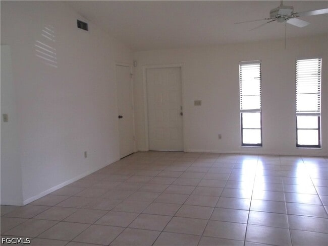 Photo - 111 Doveside Ln