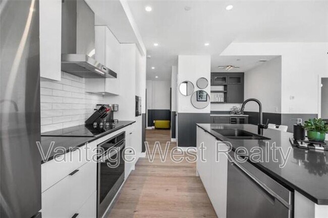 Photo - 1471 St Paul St