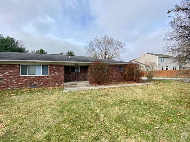 Building Photo - 2464/66 Tansel Rd - West Unit 2466 Tansel Rental