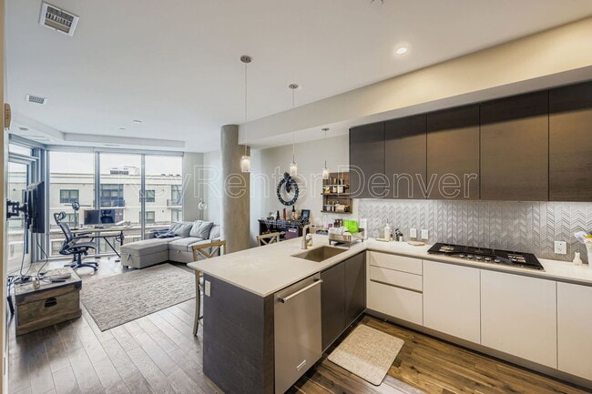 Building Photo - 4200 W 17th Ave Unit 617