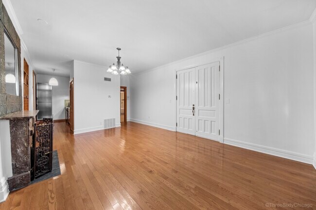 Photo - 1526 N La Salle Dr Unit 1E