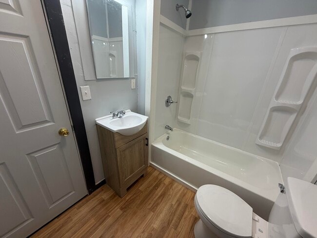 Photo - 129 Griffin-S