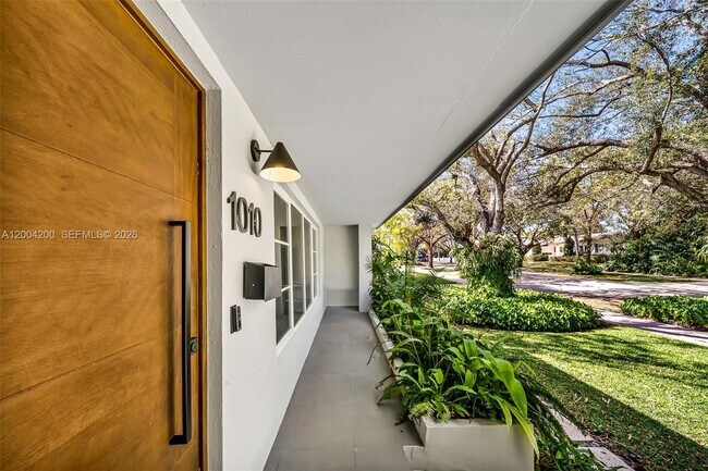 Photo - 1010 Placetas Ave