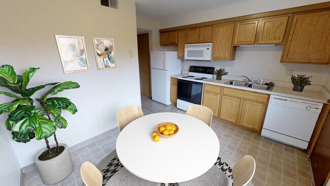 Photo - Melrose Park Apartments