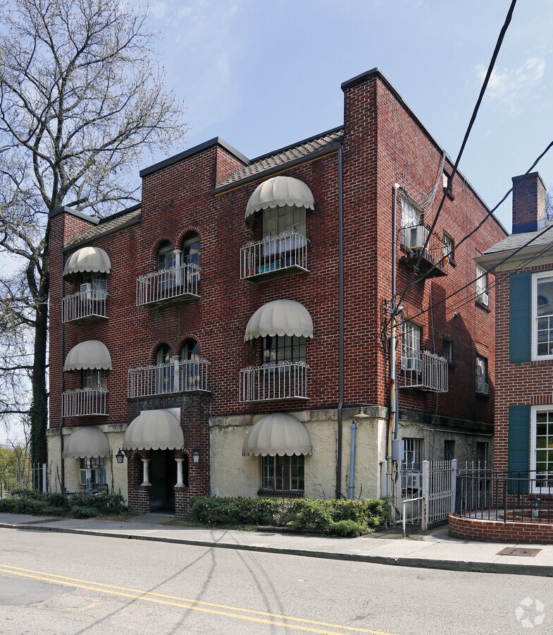 Photo - Hill River House
