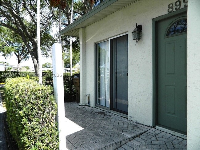 899 Crystal Lake Dr