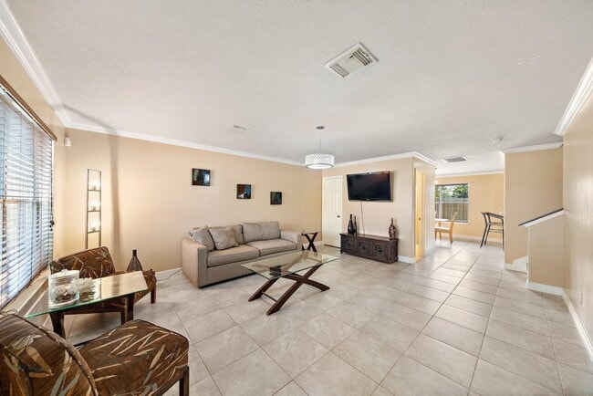 Photo - 6503 Holly Cove Ln