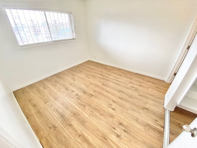 Photo - ADORABLE 1 BEDROOM 1 BATHROOM CONDO!