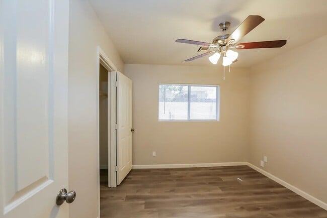 Photo - 816 E Ardmore Rd