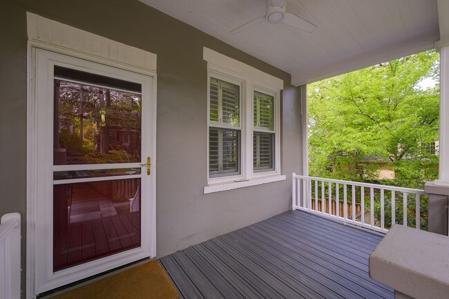 Photo - An Elevated Lifestyle from your Private Sanctuary with Skyline Views!
