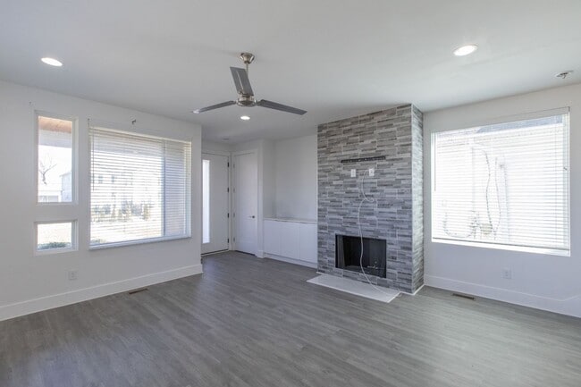 Photo - 3 Bed 2.5 Bath Single-Family Urban Home