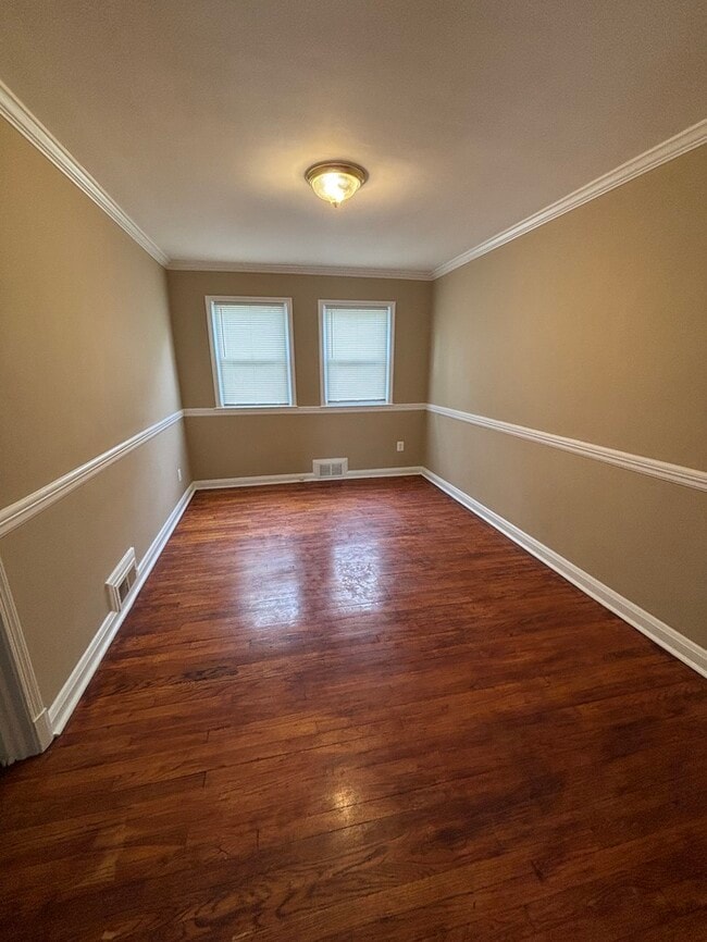 Photo - 3 Bedrooms plus Finished basement