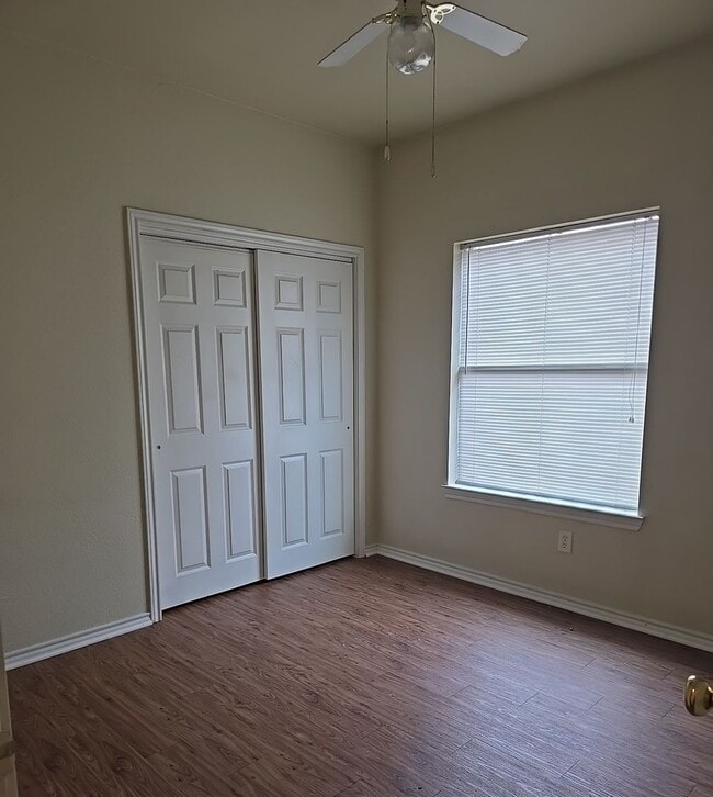 Photo - 915 Walnut St