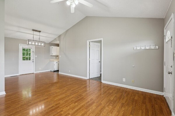 Photo - 157 Oak Tree Dr