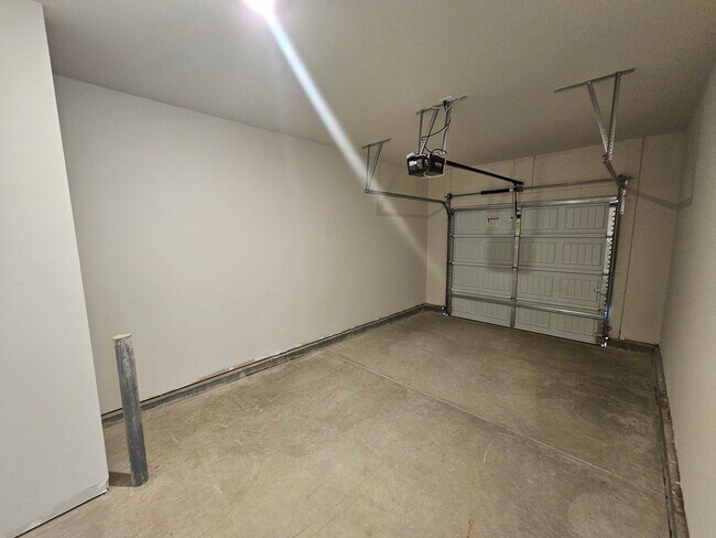Photo - Beautiful Cul-de-sac Townhome in Concord