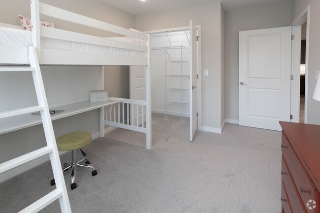 2nd Bedroom