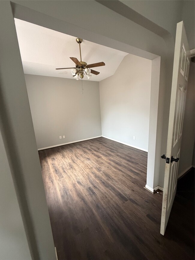 Photo - 1927 Kelona Dr