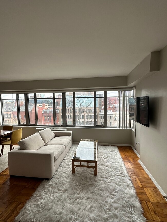 Photo - 1711 Massachusetts Ave NW Unidad 607