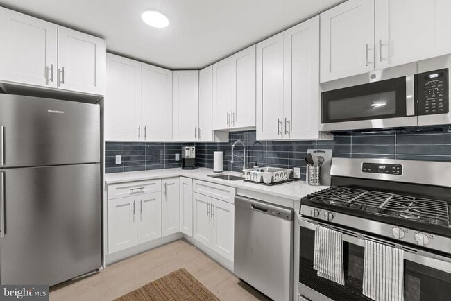 Photo - 100 W Taylor Run Pkwy Unidad 8