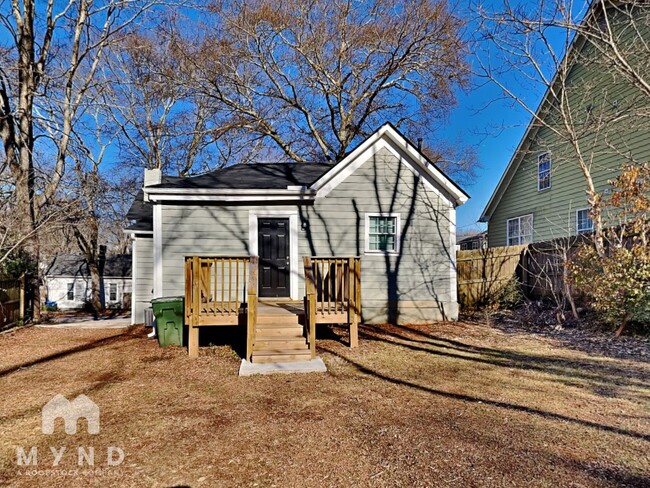 Building Photo - 117 Thayer Ave SE Rental