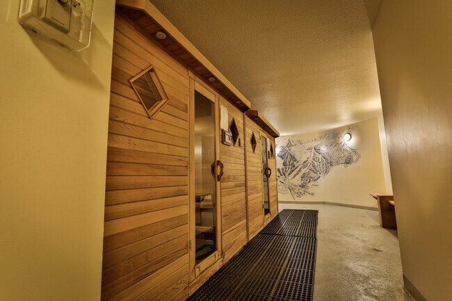 Photo - 4559 Timberline Crescent Unit SI ID1473908P