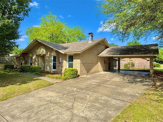 Photo - 2311 Cottingham Dr