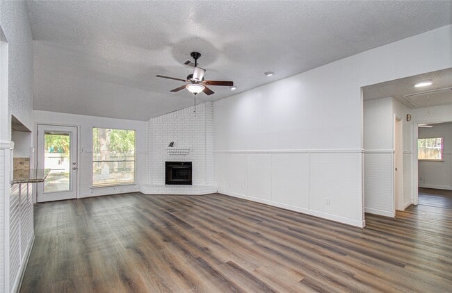 Photo - 5010 Village Springs Dr