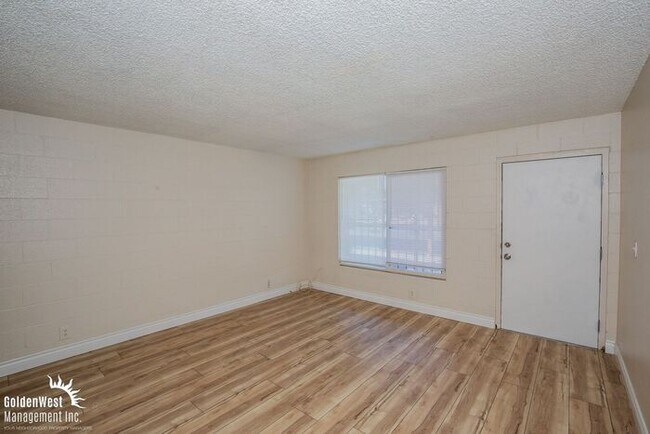 Photo - Cozy 1Bdm 1Ba Apartment with Pool Access in Central Las Vegas