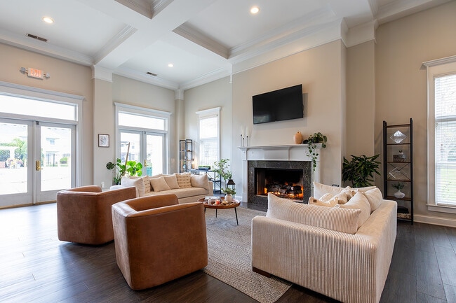 Clubhouse - Chestnut Hill Apartments