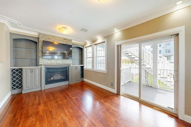 Photo - 184 K St