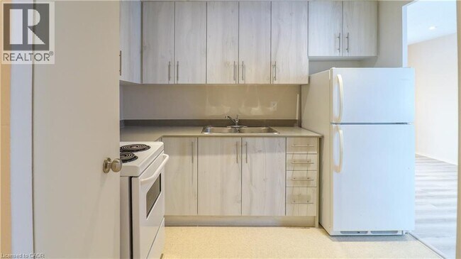 Photo - 84 SECOND Street Unit# 207 Unit 207