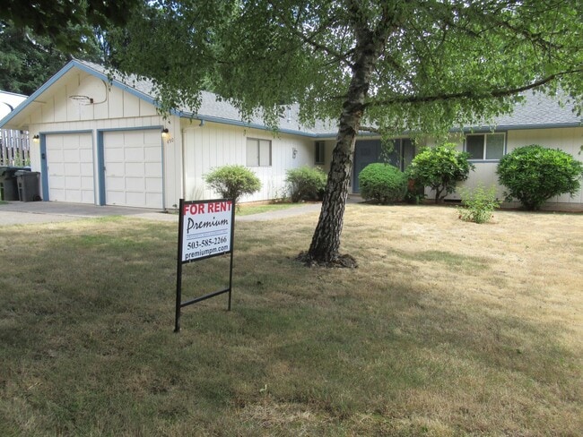 Photo - Great Three Bedroom Close to Schools!