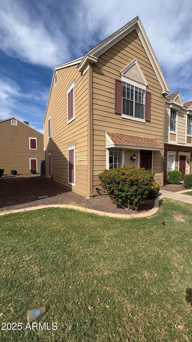 Photo - 18626 N 33rd Dr