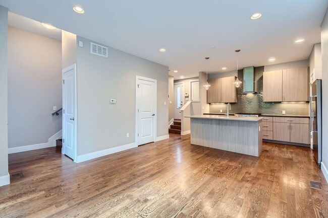 Photo - Urban Living - 4 Bedroom Jefferson Park Home Near Mile High Stadium