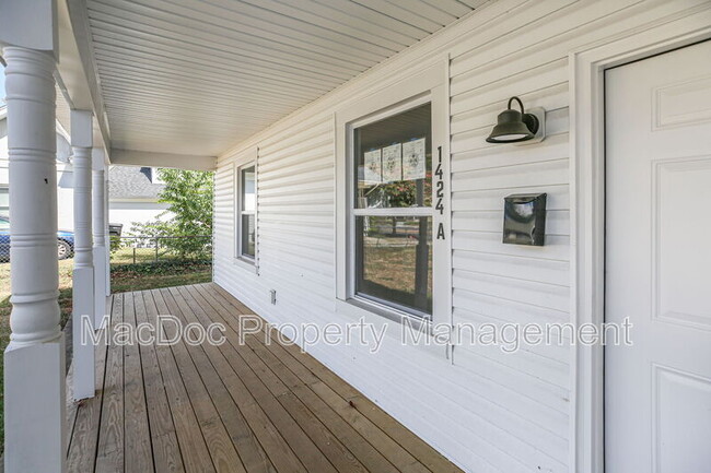 Photo - 1424 William St Unit A