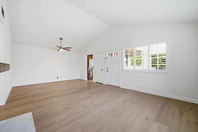 Photo - Remodeled Upstairs End Unit In Coral Gardens