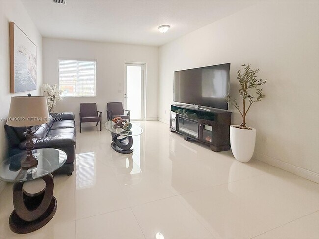 Photo - 17931 SW 152nd Ave