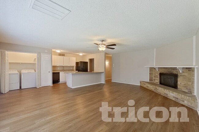 Photo - 1610 Pilot Way