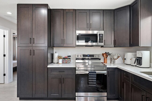 Photo - 1826 E Illini St Unidad SI ID1244298P