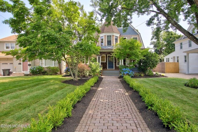 Photo - 266 River Rd