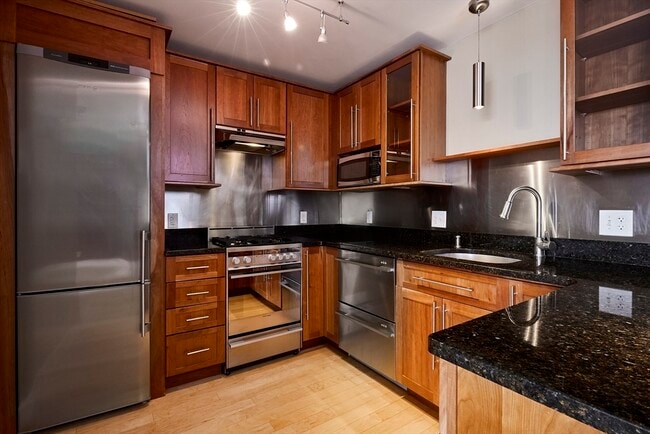 Photo - 85 E India Row Condo Unit 28D