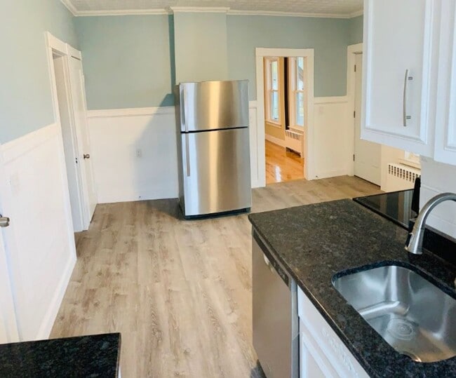 Photo - 20 Henshaw St Unidad #2R