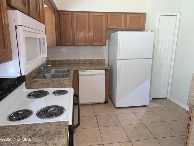 Photo - 2638 San Francisco Blvd
