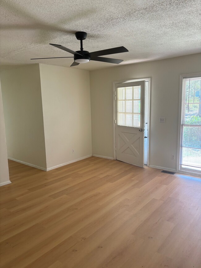 Photo - 217 Herbert St