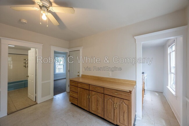 151 William St Unit Floor 1