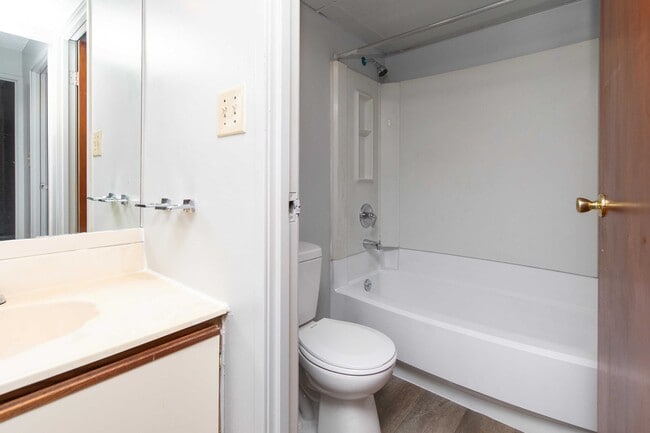 Photo - Premier Village Apartments